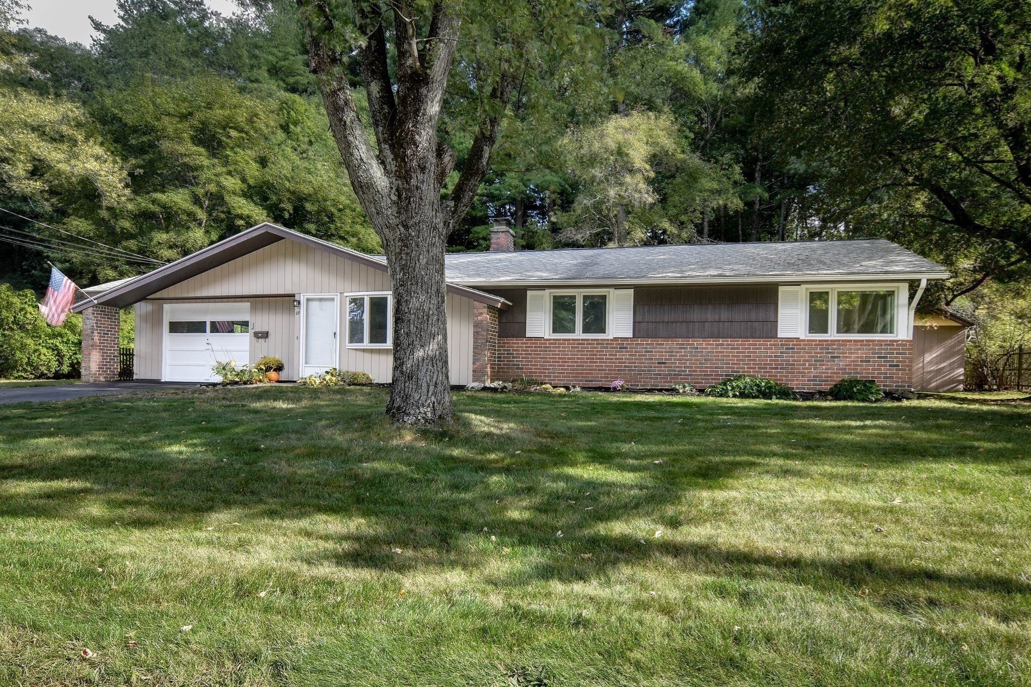 Photo of 29 Eisenhower Road, Framingham, MA