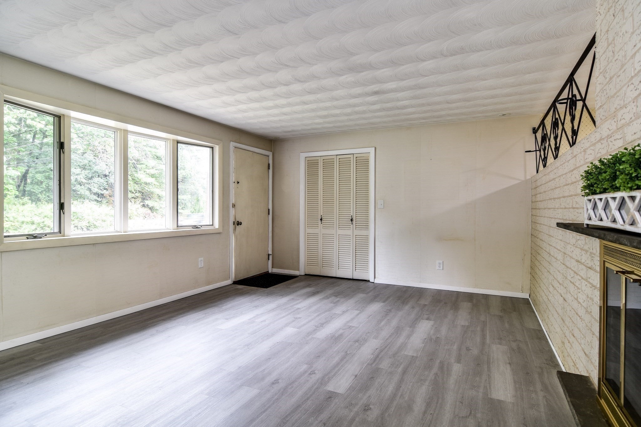 29 Eisenhower Road, Framingham, MA, 29 Eisenhower Road, Framingham, MA Photo #5