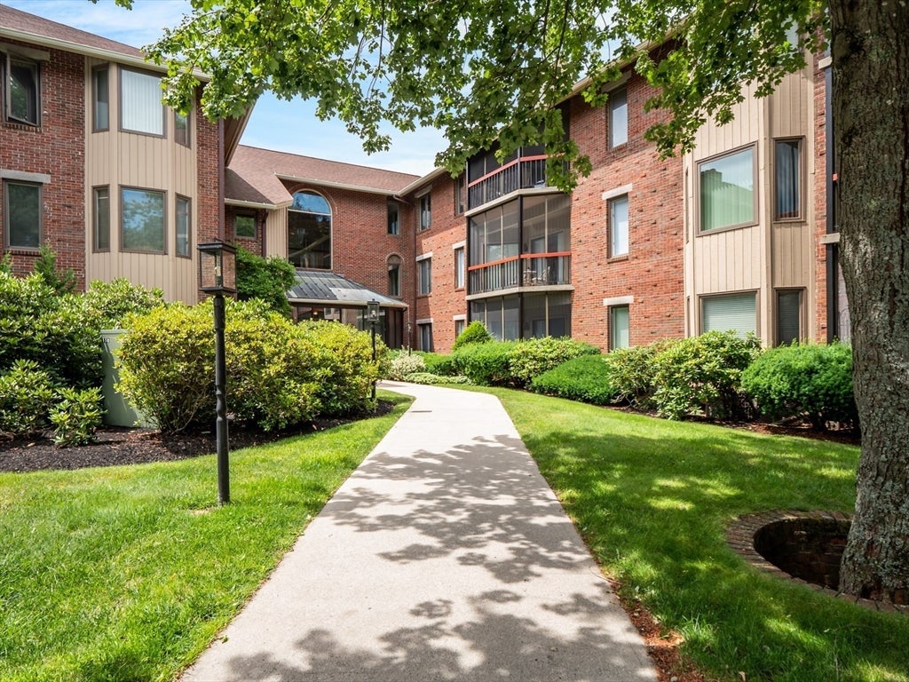 770 Salisbury St. 330
