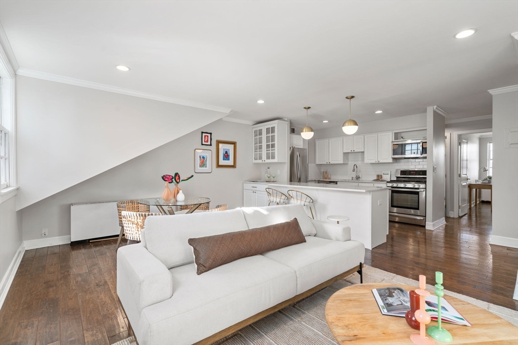 27 Bowdoin St 5