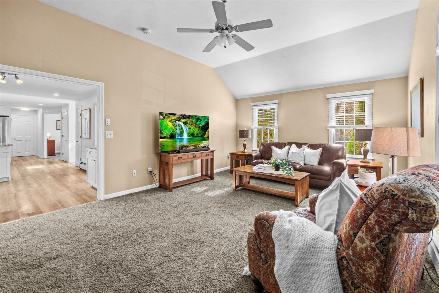 43 Tipperary Dr, Northbridge, MA Photo #10