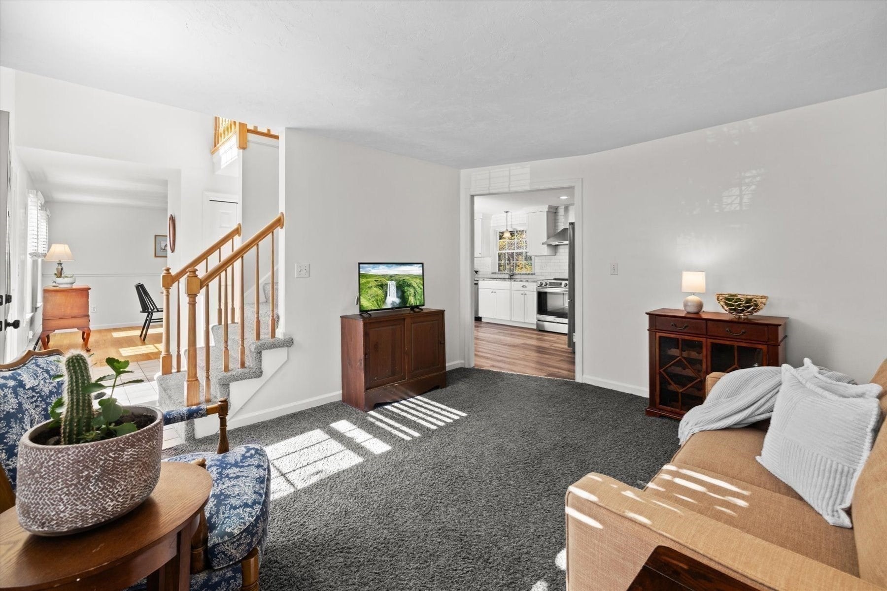 43 Tipperary Dr, Northbridge, MA Photo #15