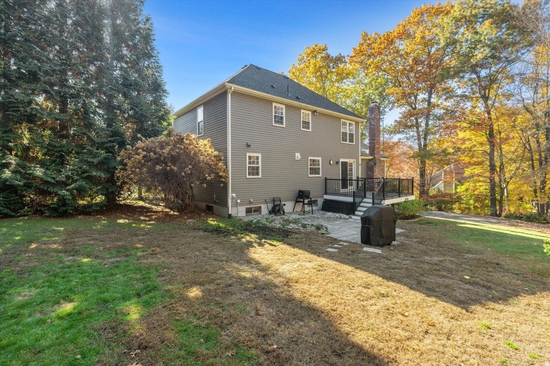 43 Tipperary Dr, Northbridge, MA Photo #32