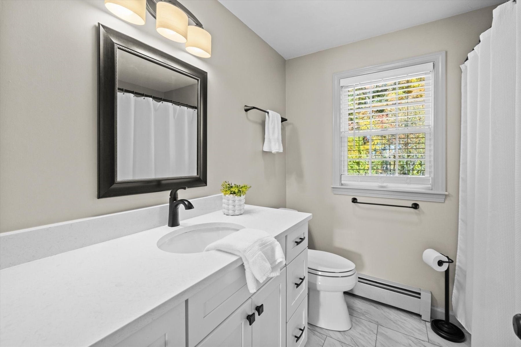 43 Tipperary Dr, Northbridge, MA Photo #24