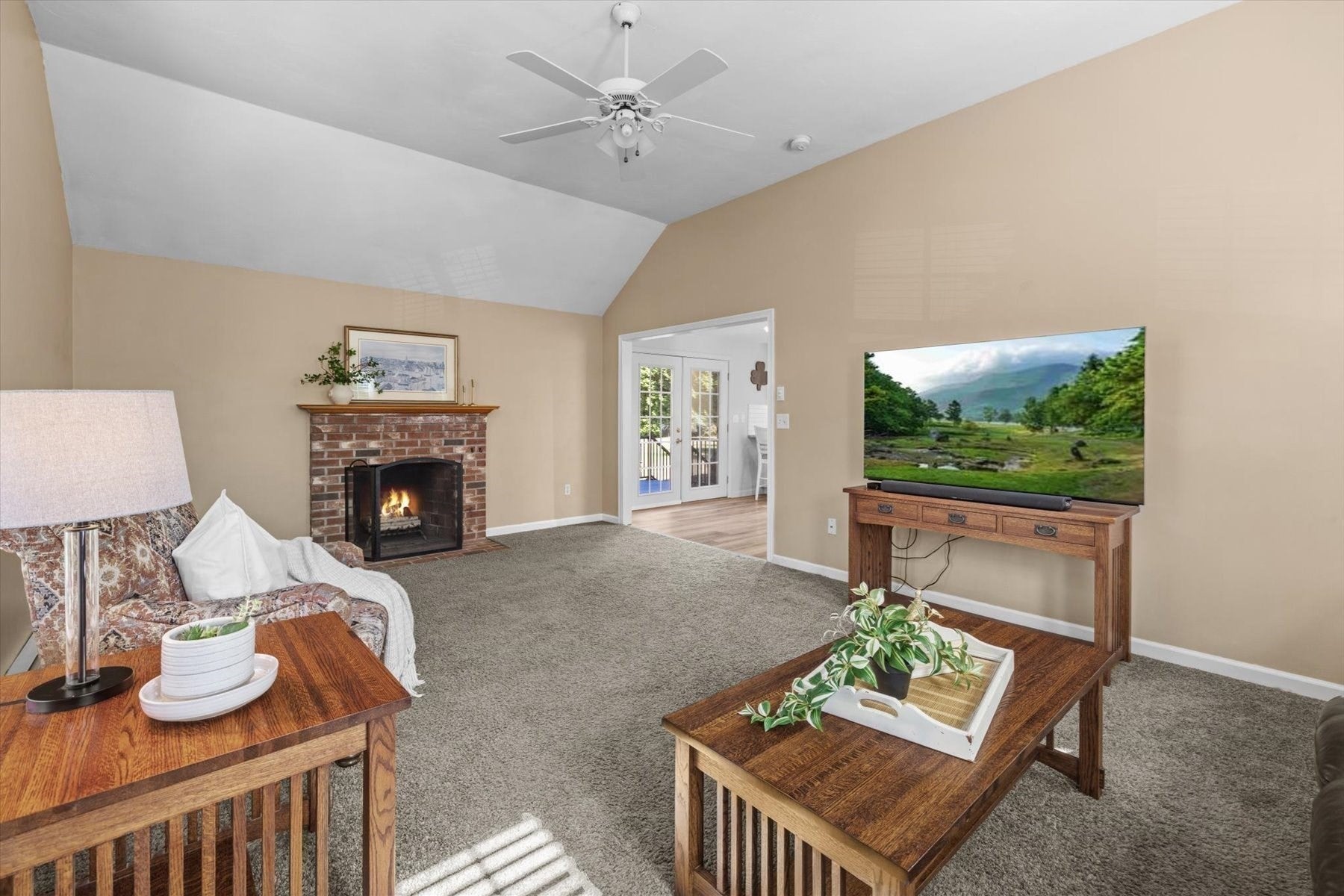 43 Tipperary Dr, Northbridge, MA Photo #12