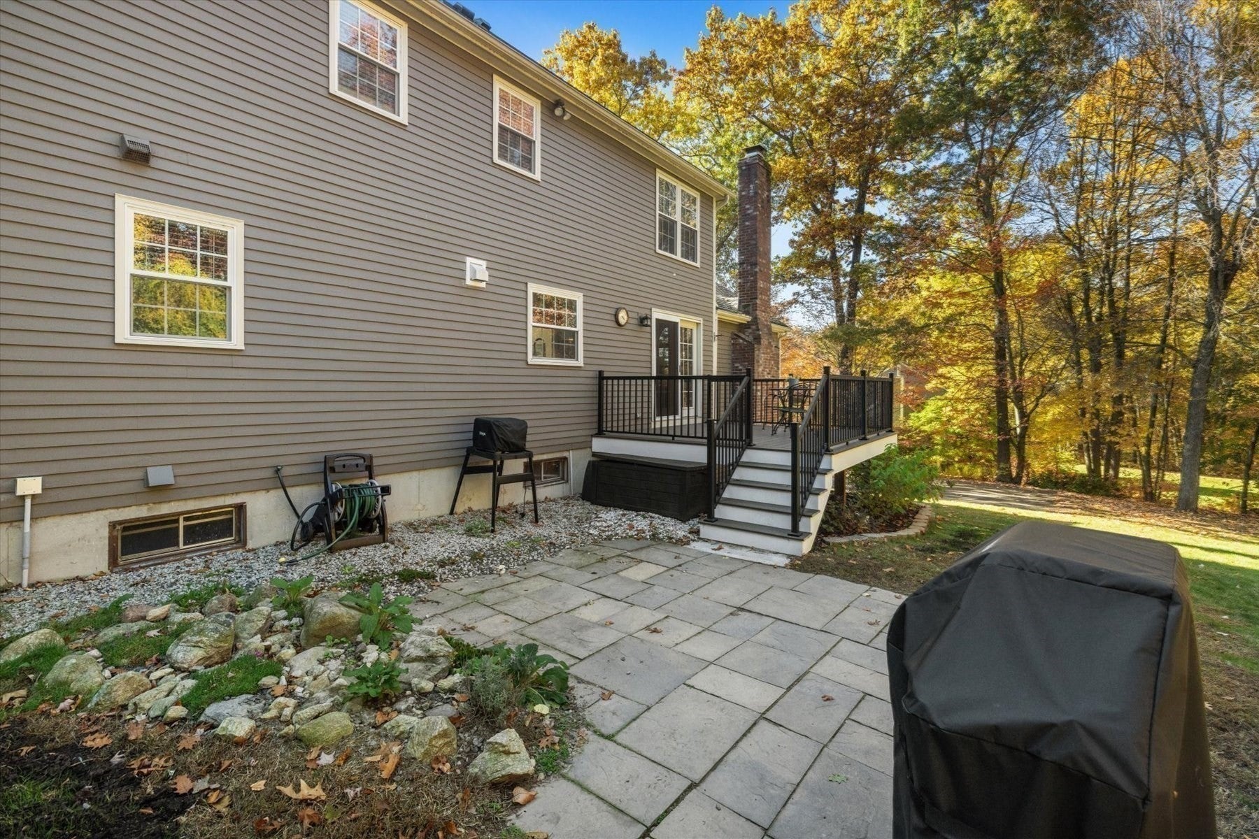 43 Tipperary Dr, Northbridge, MA Photo #33
