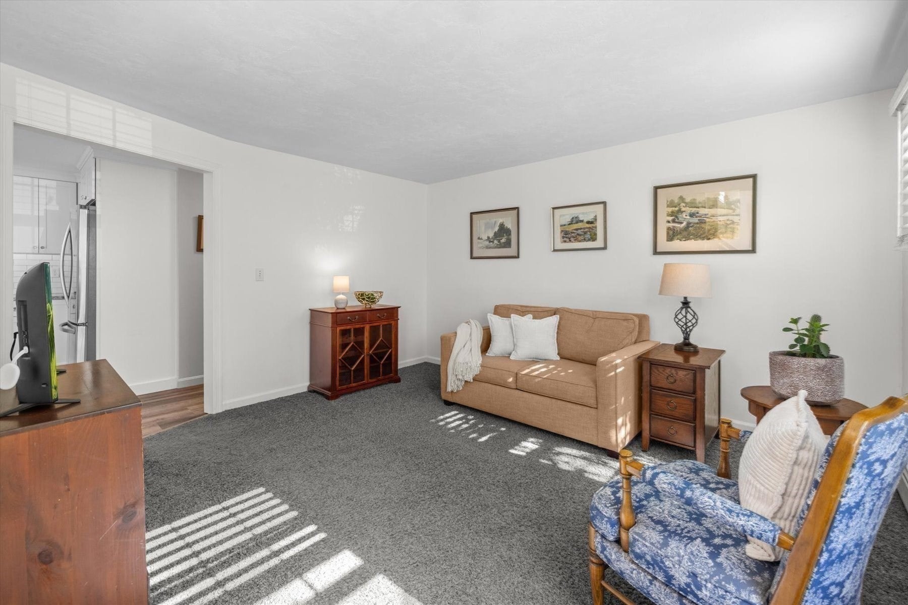 43 Tipperary Dr, Northbridge, MA Photo #14