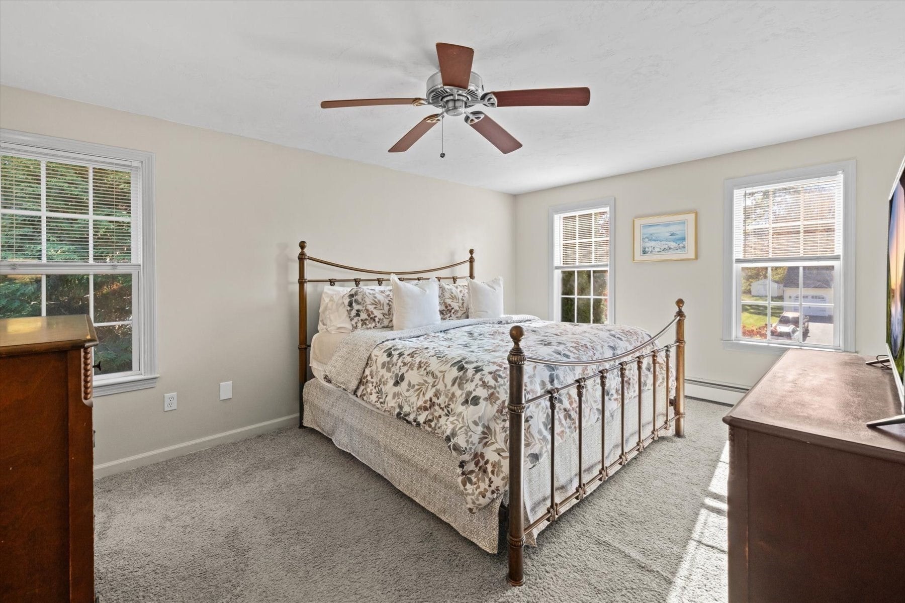 43 Tipperary Dr, Northbridge, MA Photo #22