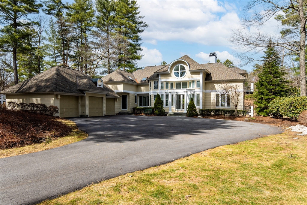44 Southpoint Ln