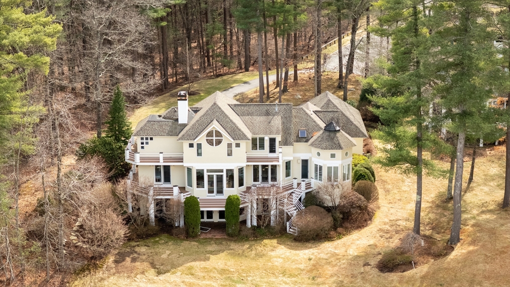 44 Southpoint Ln