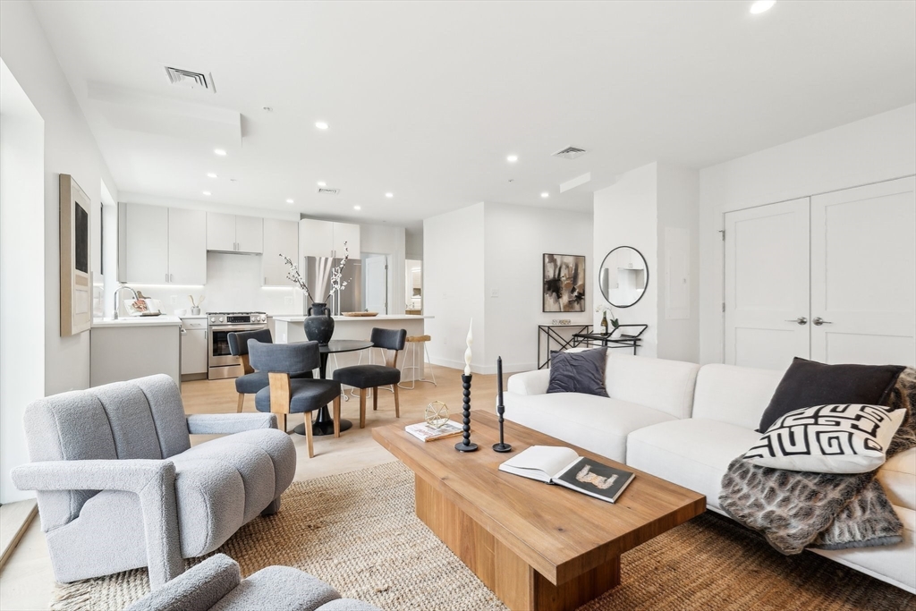 256 Dorchester Street 301