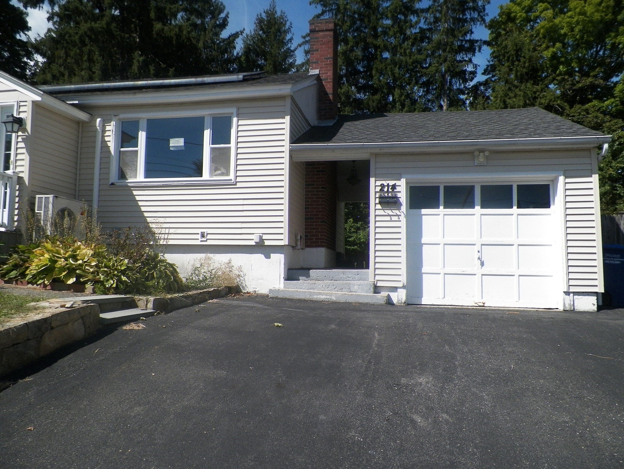 214 Grove Ave, Leominster, MA Photo #2