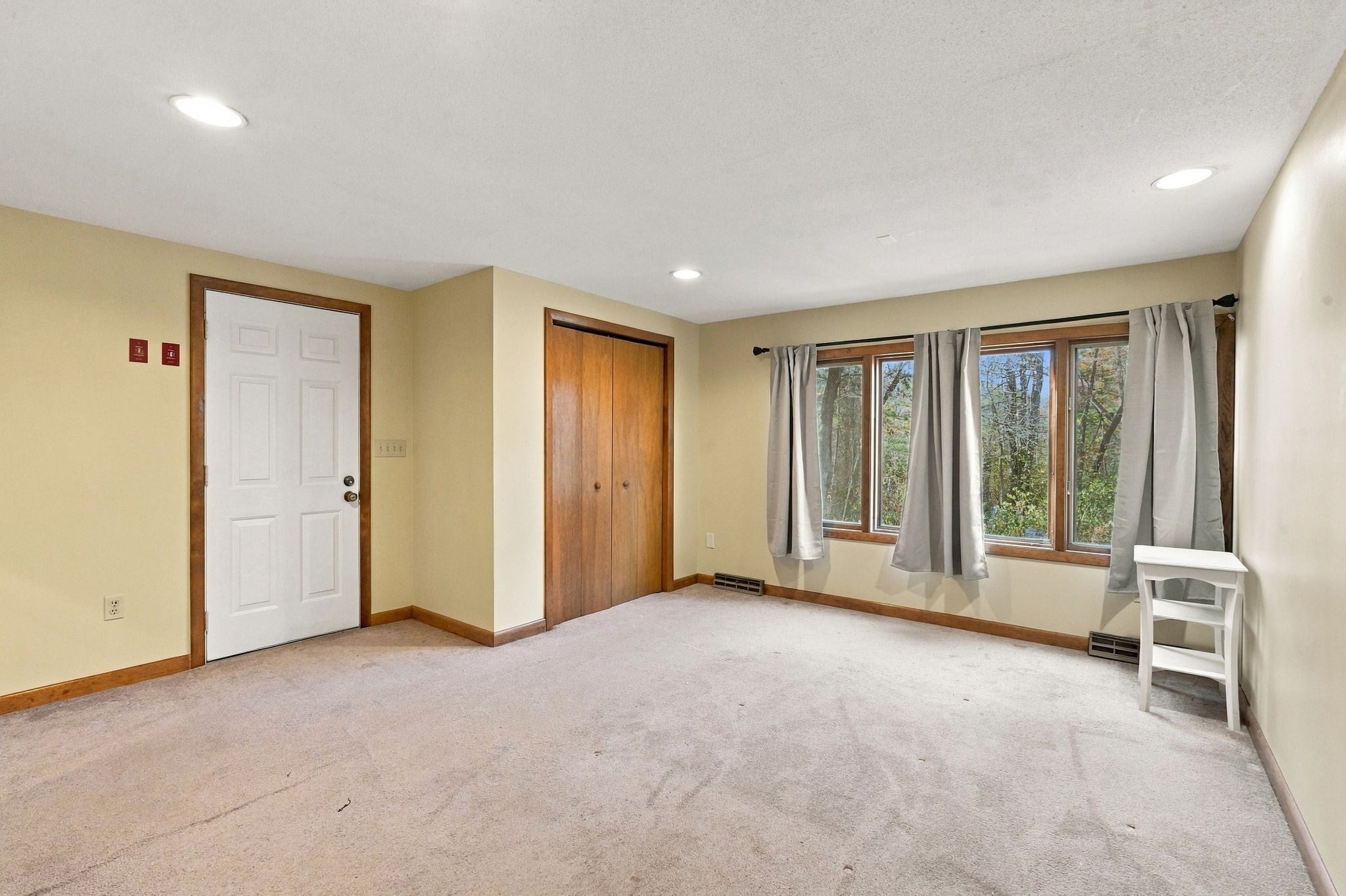 80 Fernwood Dr, East Longmeadow, MA, 80 Fernwood Dr, East Longmeadow, MA Photo #29