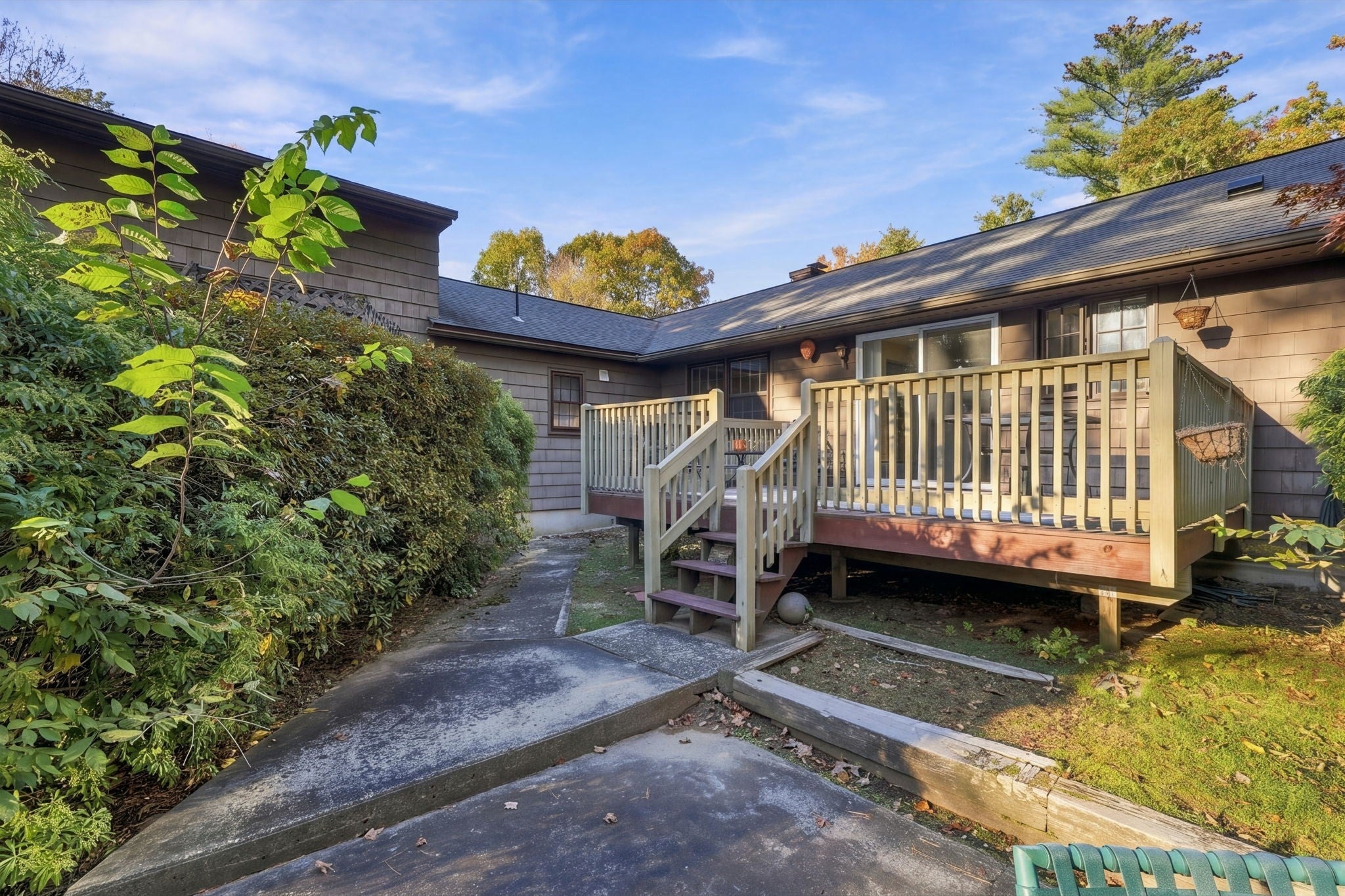 80 Fernwood Dr, East Longmeadow, MA, 80 Fernwood Dr, East Longmeadow, MA Photo #39