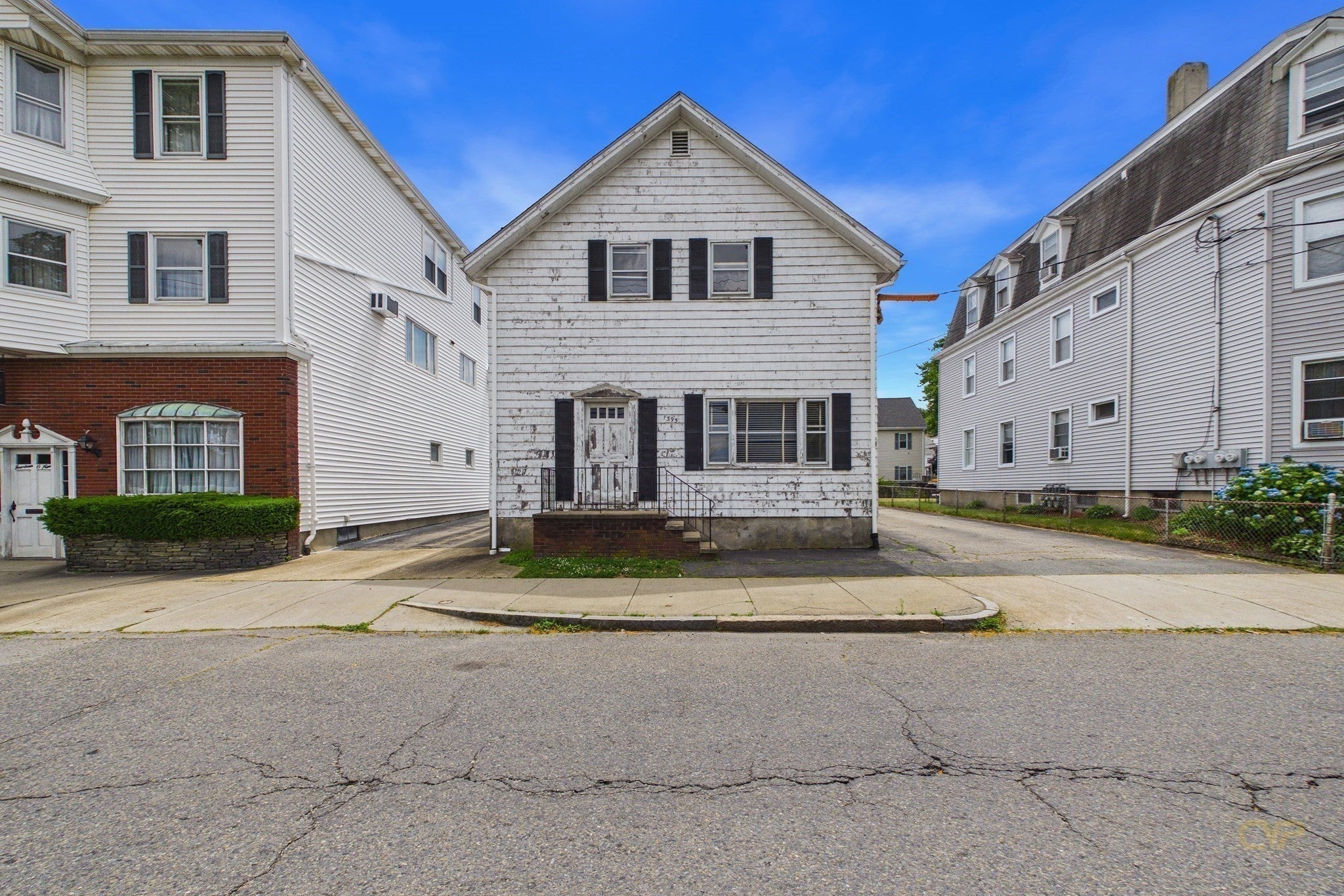 1395-1405 N Main St