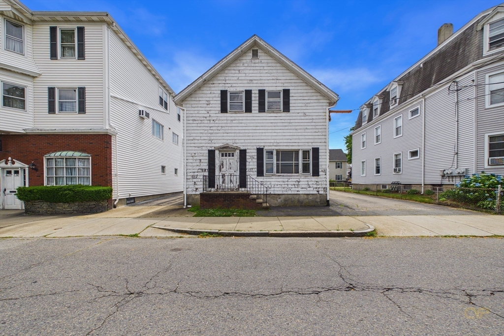 1395-1405 N Main St