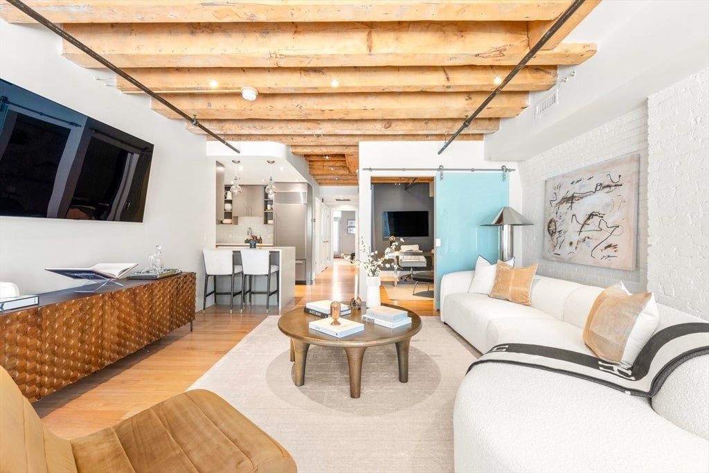 40 Commercial Wharf 40