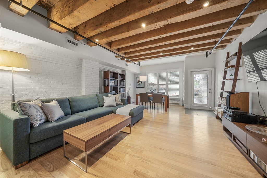 40 Commercial Wharf 40
