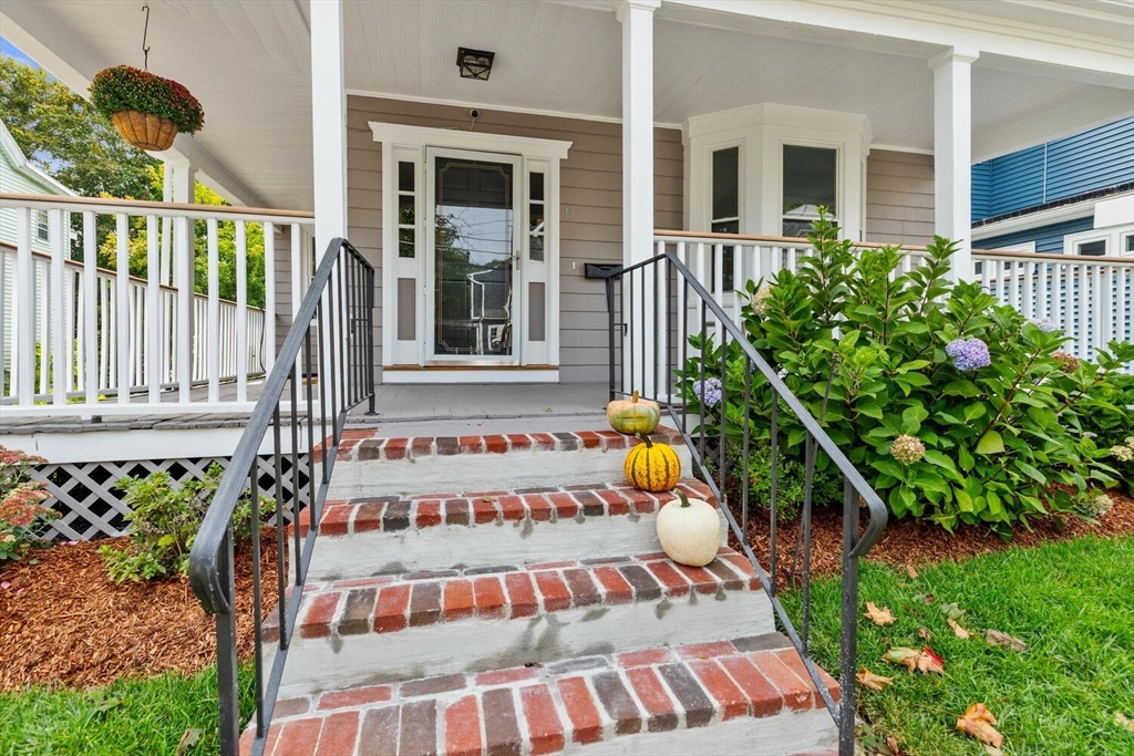16 Baxter St