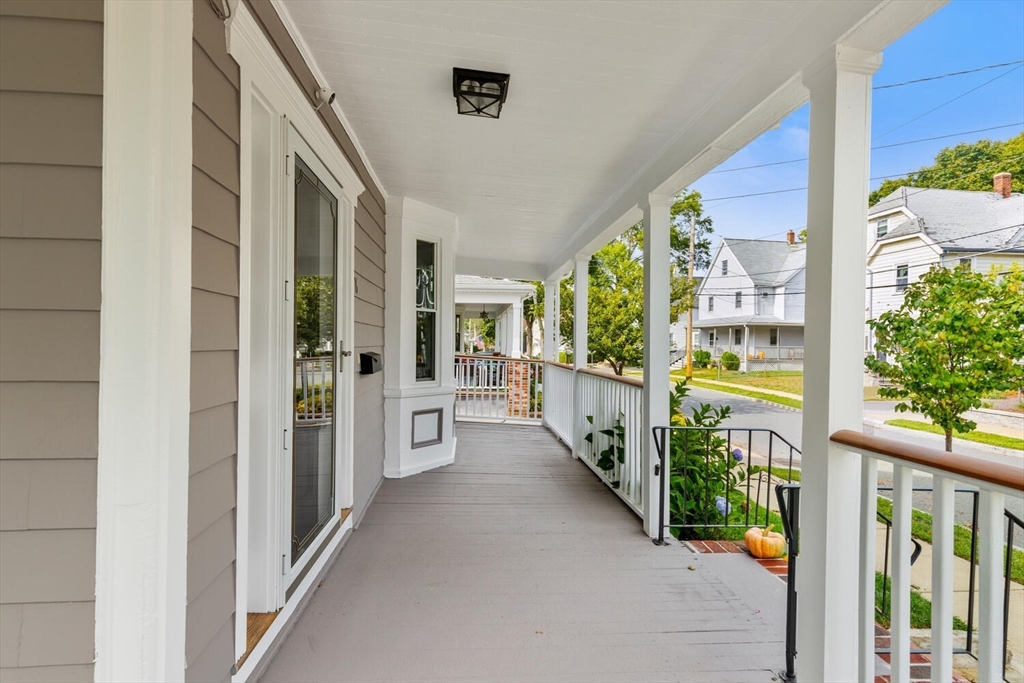 16 Baxter St
