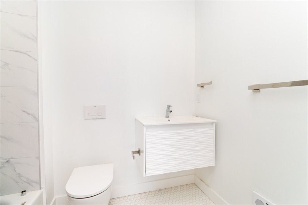 150 Williams ST #4, Chelsea, MA, 150 Williams ST #4, Chelsea, MA Photo #7