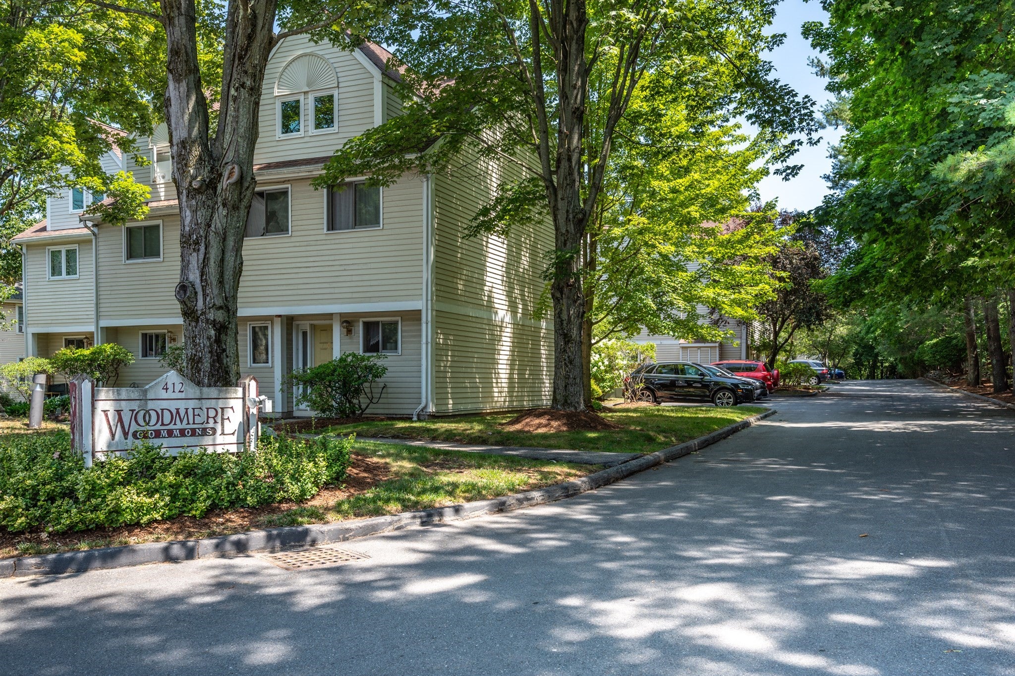 412 Parker St O