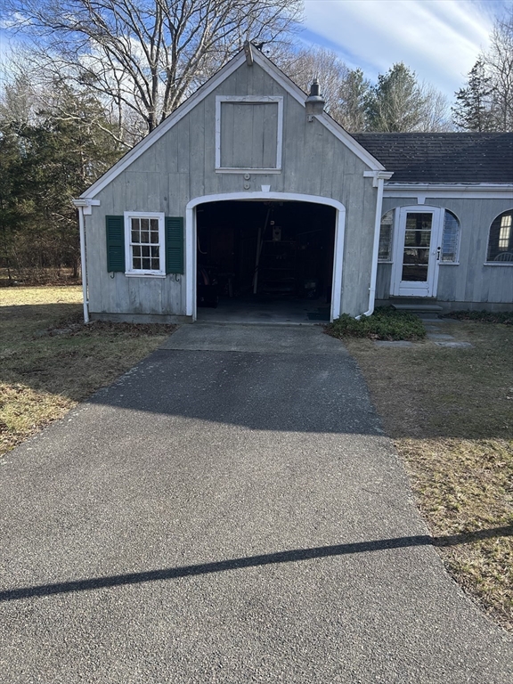 1593 Old Williams Street