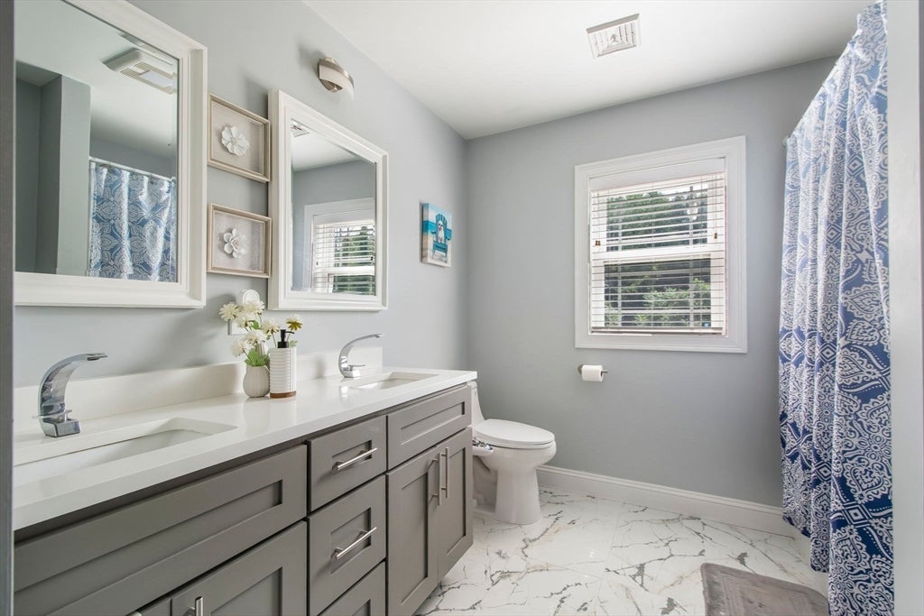 257 Prospect St, Auburn, MA Photo #34
