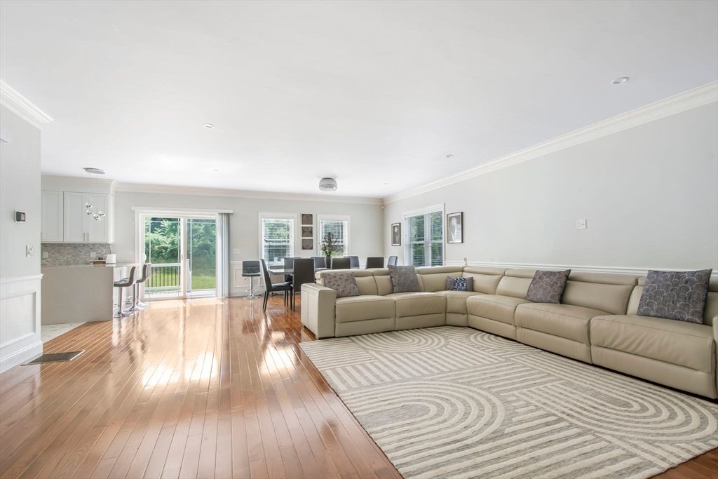257 Prospect St, Auburn, MA Photo #4