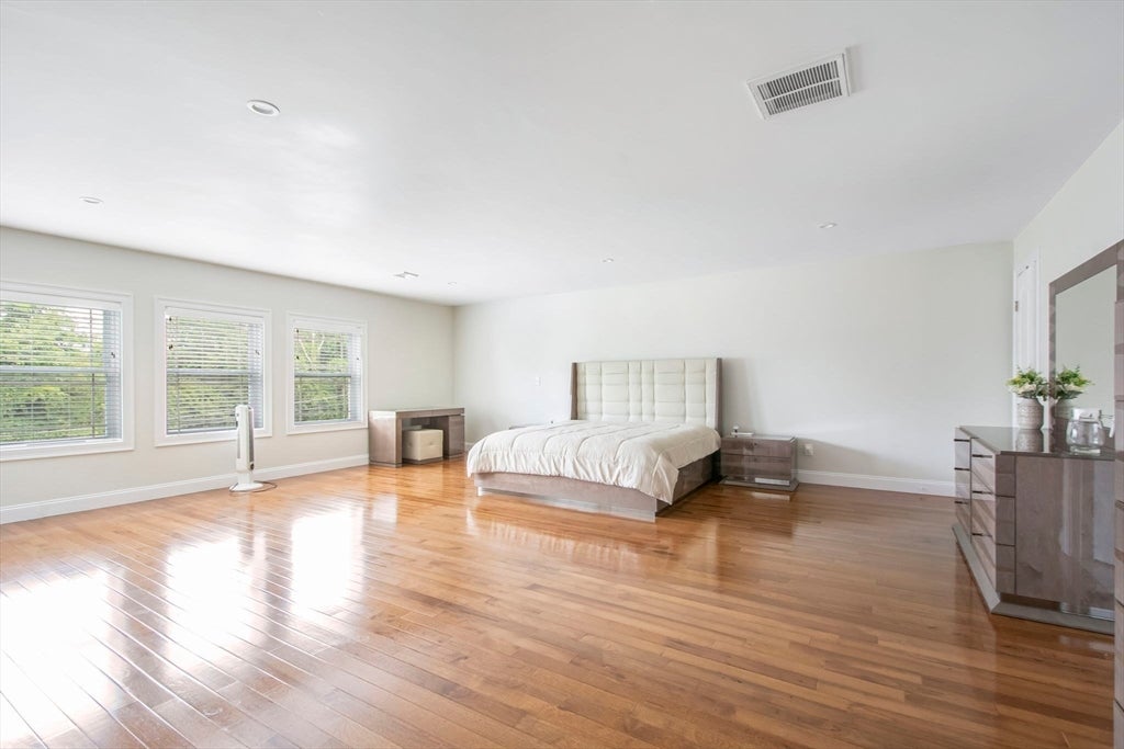 257 Prospect St, Auburn, MA Photo #26