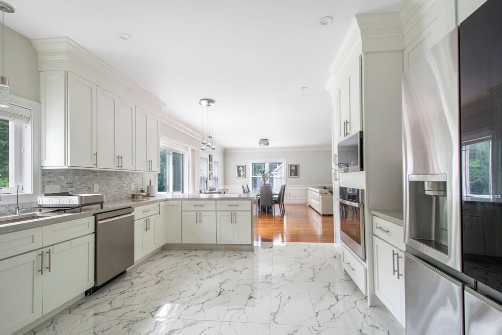 257 Prospect St, Auburn, MA Photo #16