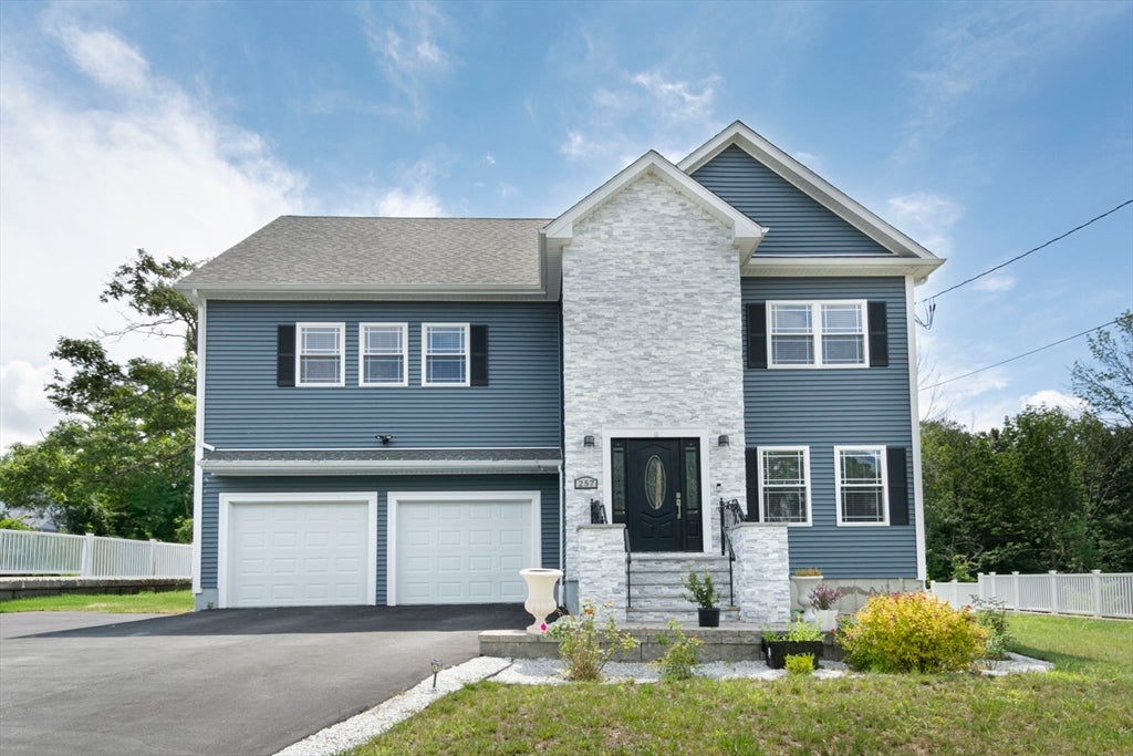 Photo of 257 Prospect St, Auburn, MA