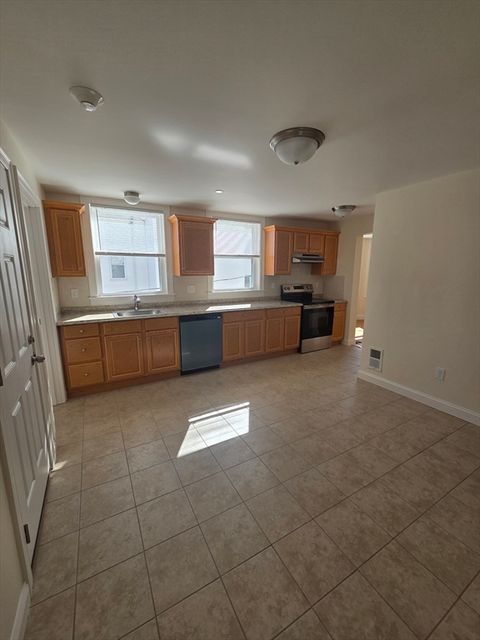 Photo of 69 Mall St #2, Lynn, MA 01905 (MLS # 73481660)
