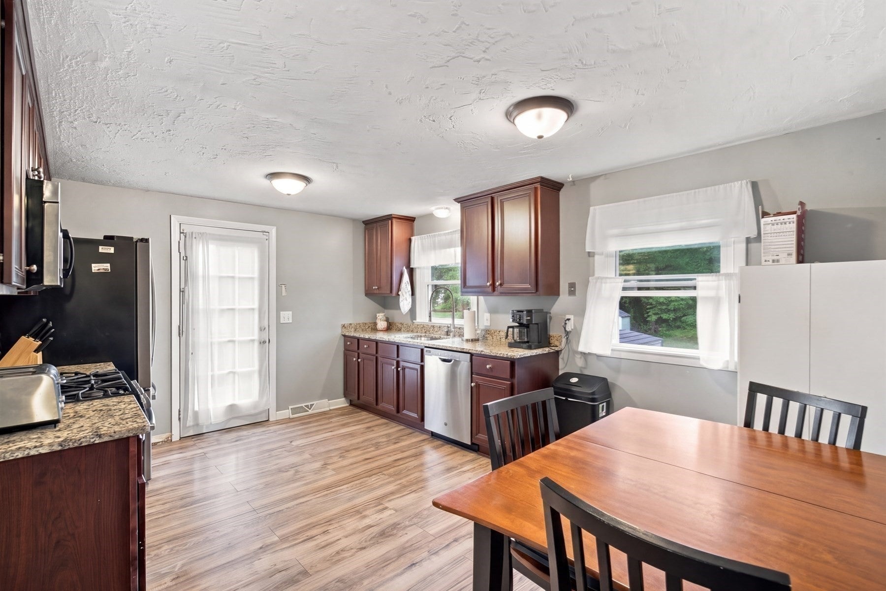 580 Crescent St, East Bridgewater, MA Photo #7