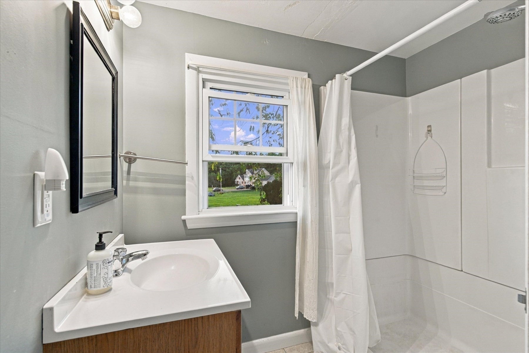 580 Crescent St, East Bridgewater, MA Photo #21