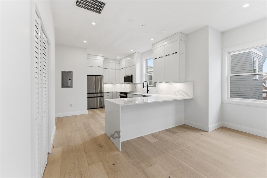 140 Shirley Street 210