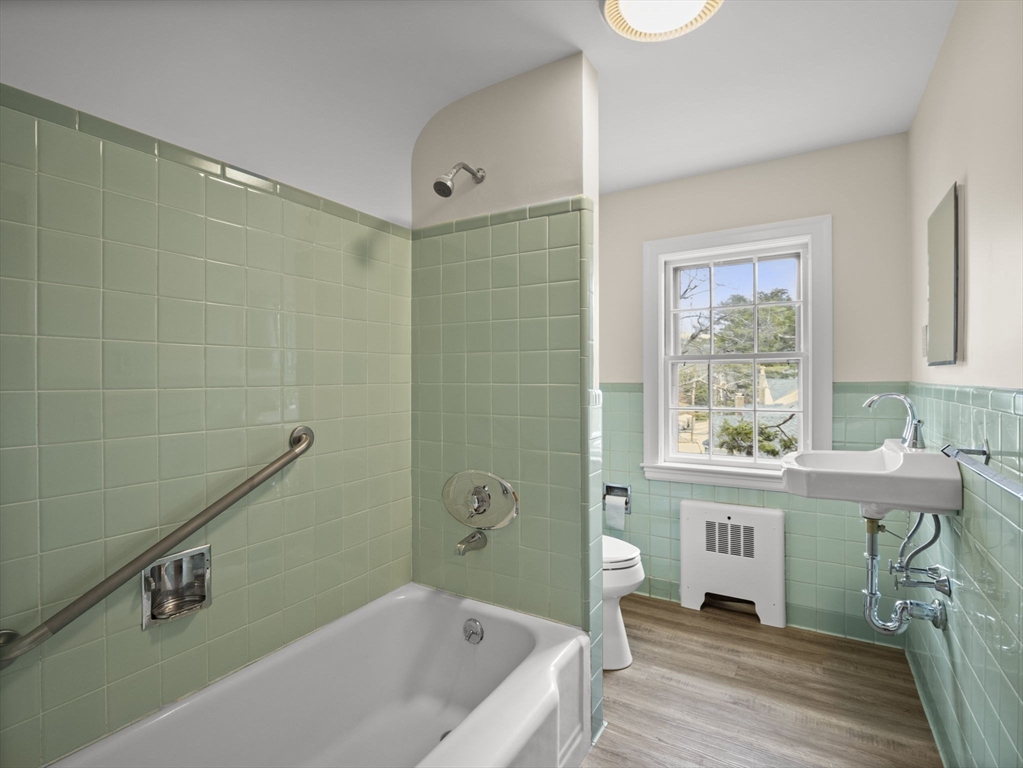 Winchester, Massachusetts 01890, United States, 5 Bedrooms Bedrooms, ,2 BathroomsBathrooms,Residential,Active,118492