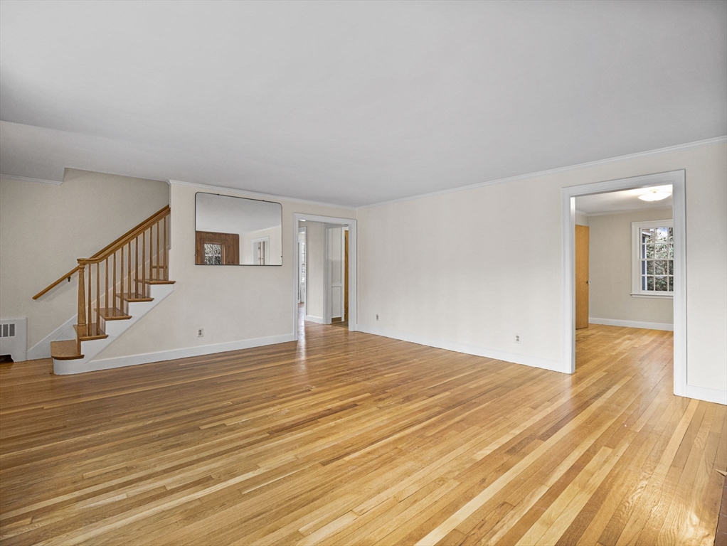 Winchester, Massachusetts 01890, United States, 5 Bedrooms Bedrooms, ,2 BathroomsBathrooms,Residential,Active,118492