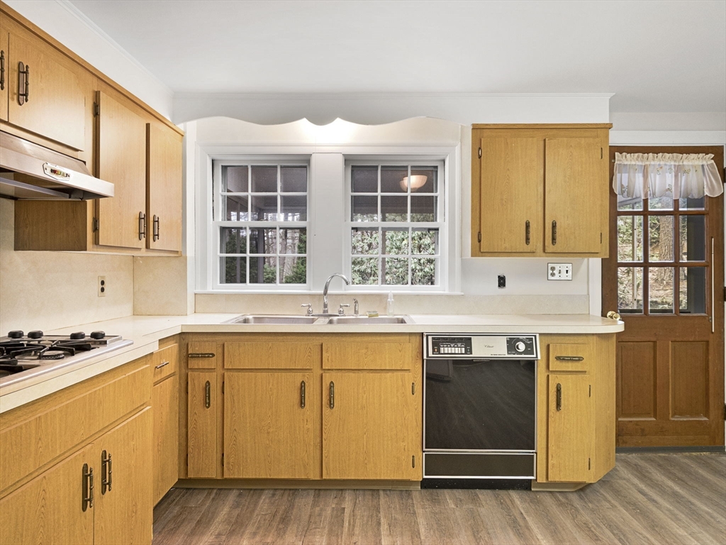 Winchester, Massachusetts 01890, United States, 5 Bedrooms Bedrooms, ,2 BathroomsBathrooms,Residential,Active,118492