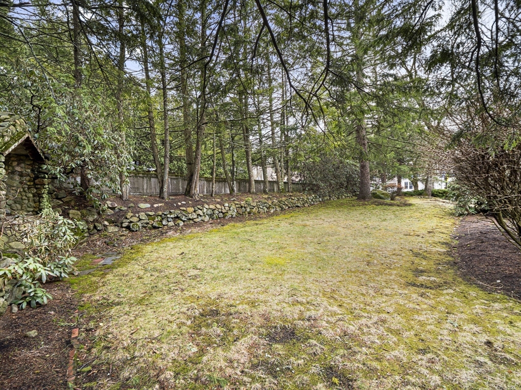 Winchester, Massachusetts 01890, United States, 5 Bedrooms Bedrooms, ,2 BathroomsBathrooms,Residential,Active,118492