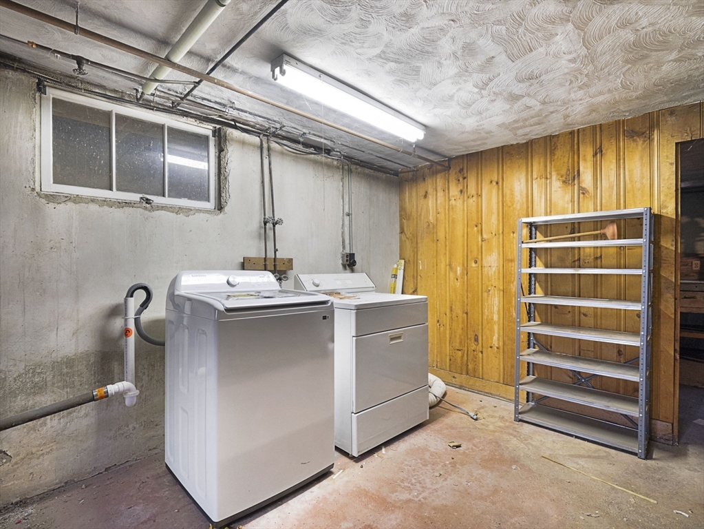 Winchester, Massachusetts 01890, United States, 5 Bedrooms Bedrooms, ,2 BathroomsBathrooms,Residential,Active,118492