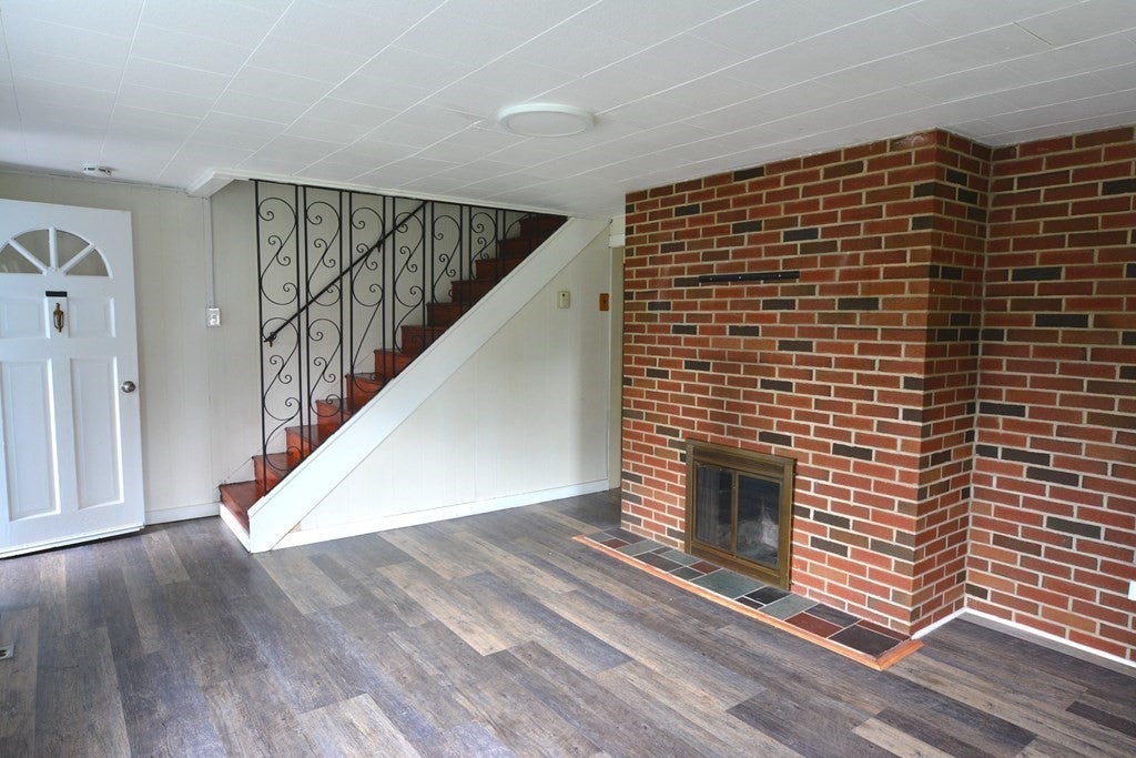 14 Fairlawn Cir, Shrewsbury, MA, 14 Fairlawn Cir, Shrewsbury, MA Photo #2