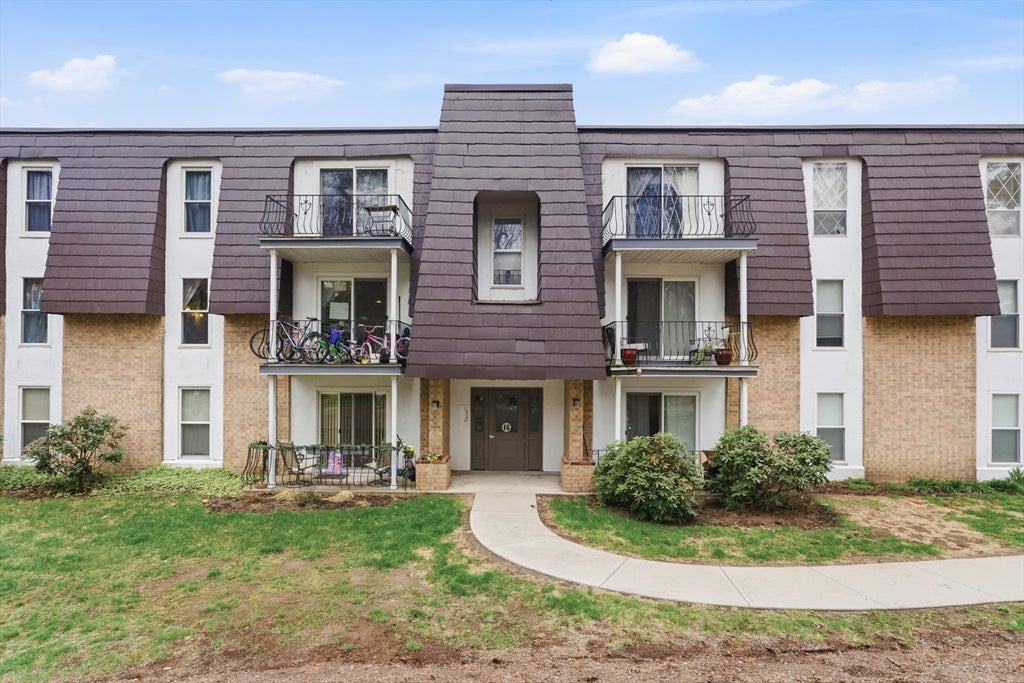 16 Shadowbrook Ln 33