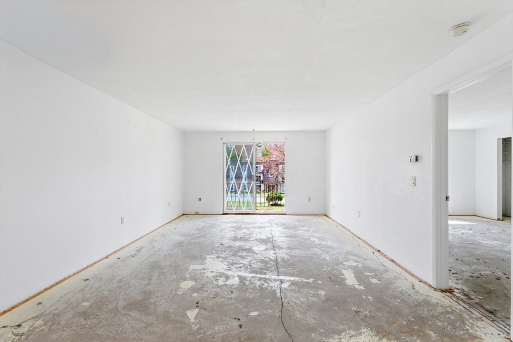 16 Shadowbrook Ln 33