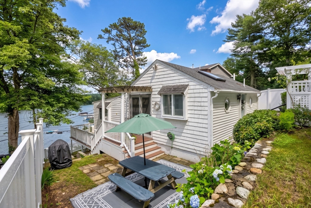 21 Hillside Rd