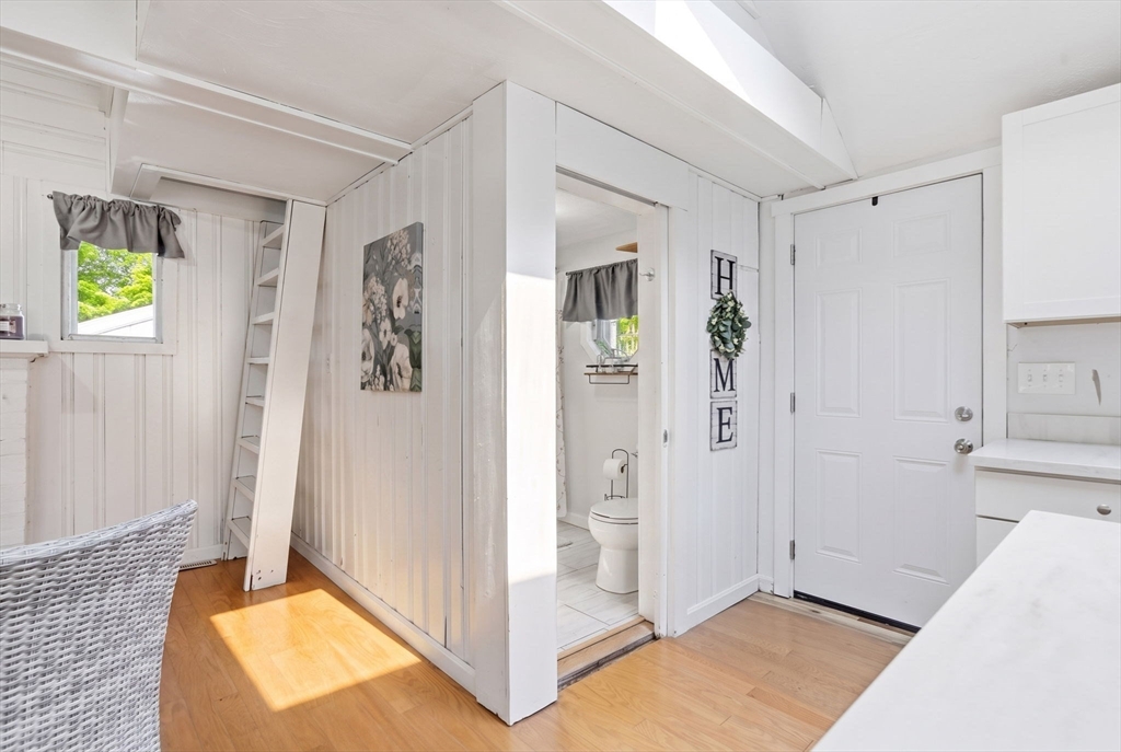 21 Hillside Rd