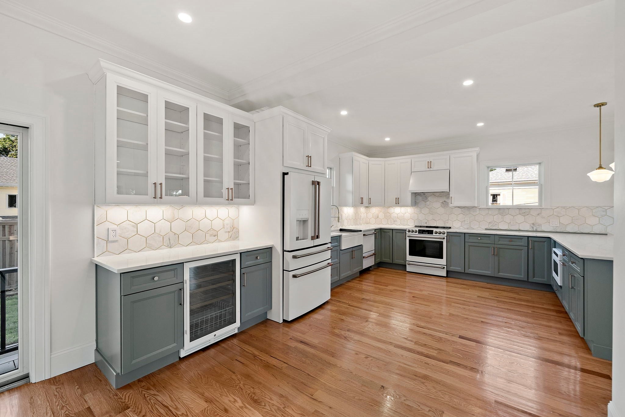 118 Prospect St, Gloucester, MA Photo #5