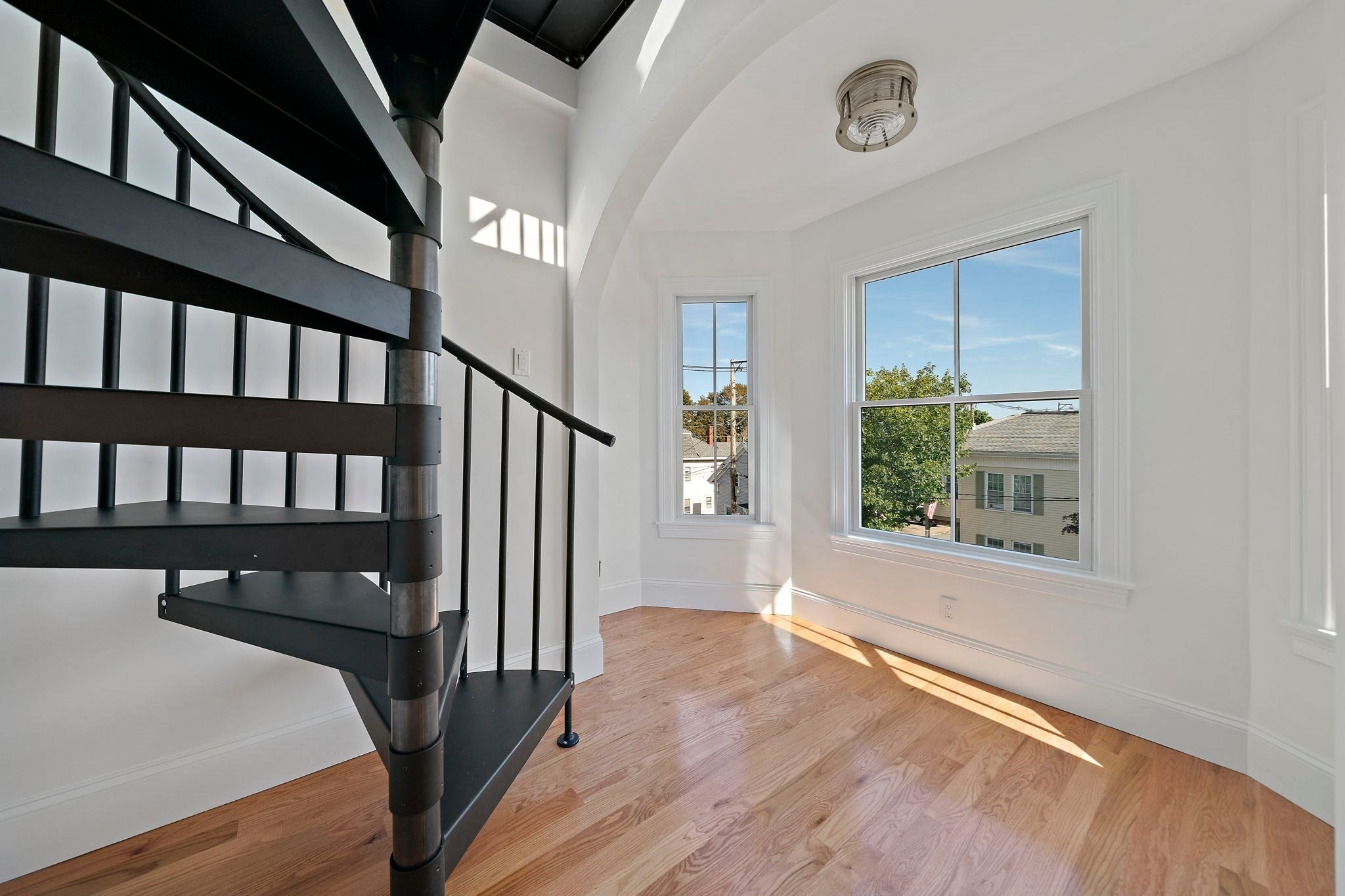 118 Prospect St, Gloucester, MA Photo #26