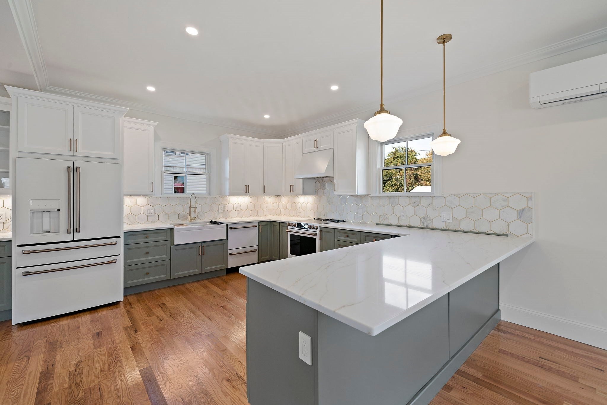 118 Prospect St, Gloucester, MA Photo #4