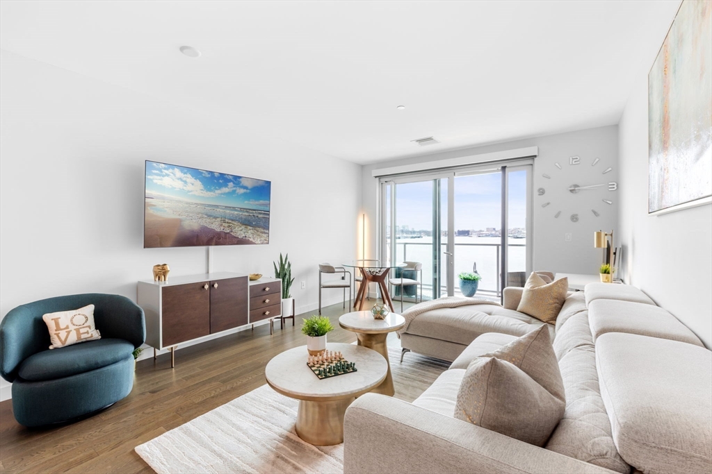 65 Lewis St 209